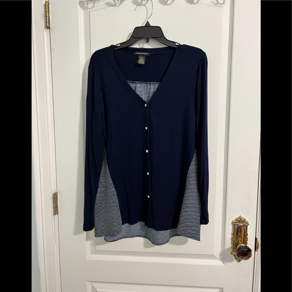 Susan Lawrence Navy Top